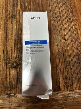 Anua Hyaluronic Acid Hydrating Gentle Foaming Cleanser - Silver